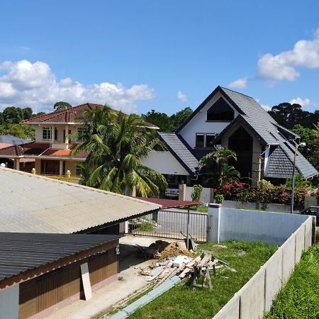 The Secret Sanctuary Boutique Cottage Kuching Exterior photo